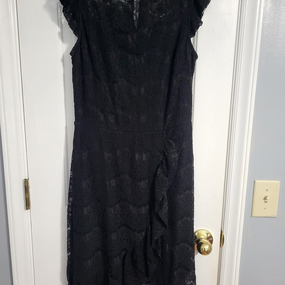 Monteau Black Lace Midi Dress - Picture 2 of 5